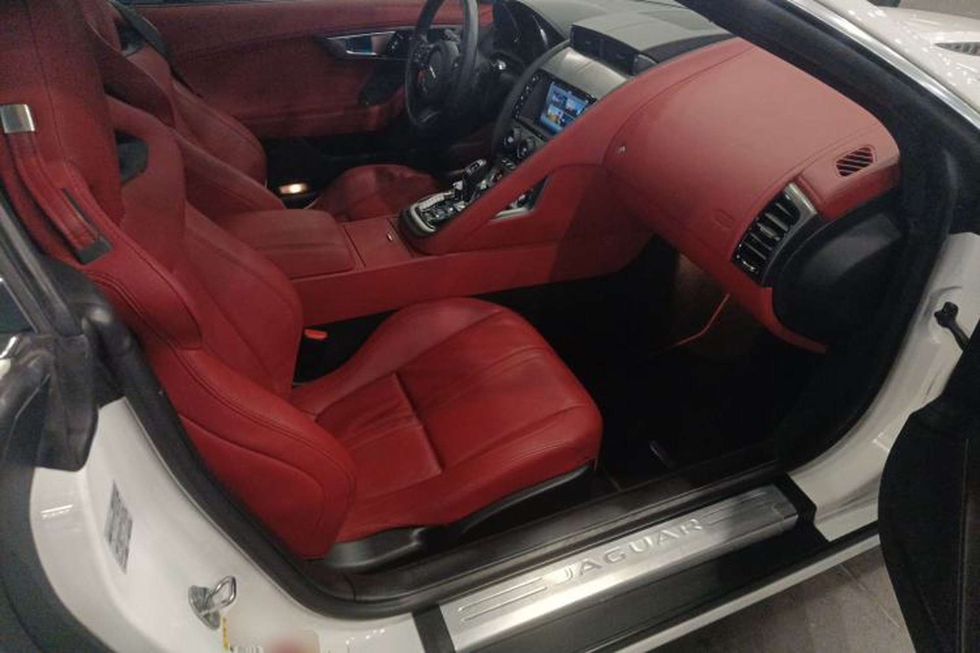 Used Jaguar F-TYPE 2016 3.0 SC Hardtop Version Right Front Seat