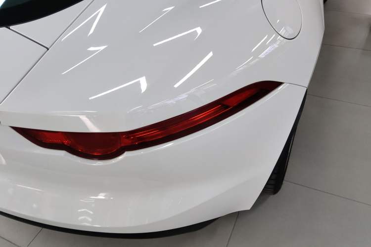 Used Jaguar F-TYPE 2016 3.0 SC Hardtop Version Right Rear Taillight