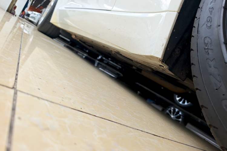 Used Jaguar F-TYPE 2016 3.0 SC Hardtop Version Right Side Sill