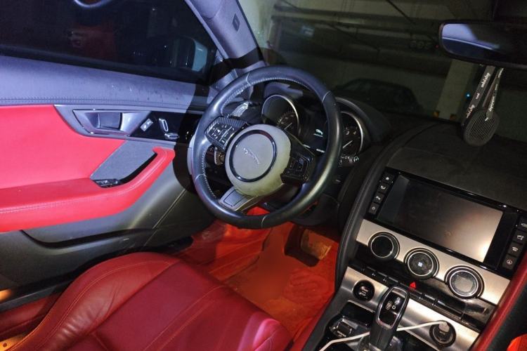 Used Jaguar F-TYPE 2016 3.0 SC Hardtop Version Steering Wheel