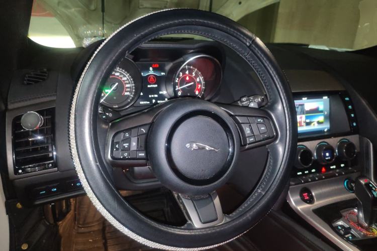 Used Jaguar F-TYPE 2016 3.0 SC Hardtop Version Steering Wheel