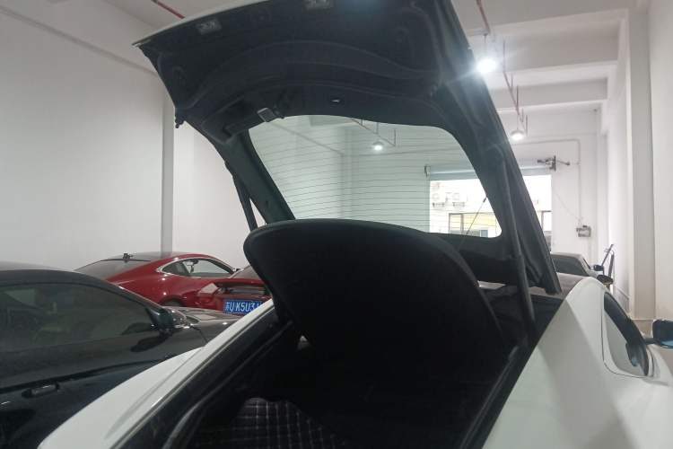 Used Jaguar F-TYPE 2016 3.0 SC Hardtop Version Trunk