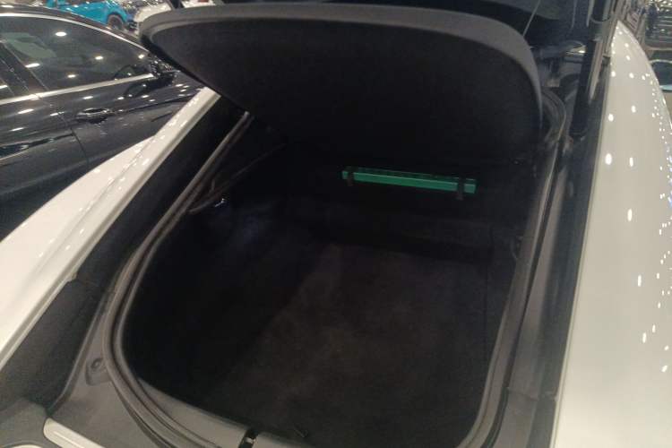 Used Jaguar F-TYPE 2016 3.0 SC Hardtop Version Trunk