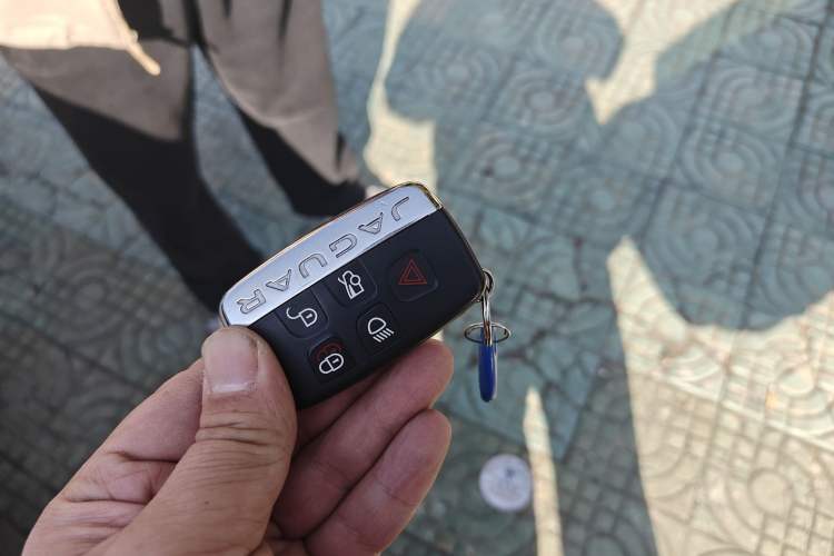 Used Jaguar F-TYPE 2016 3.0 SC Hardtop Version Vehicle Key