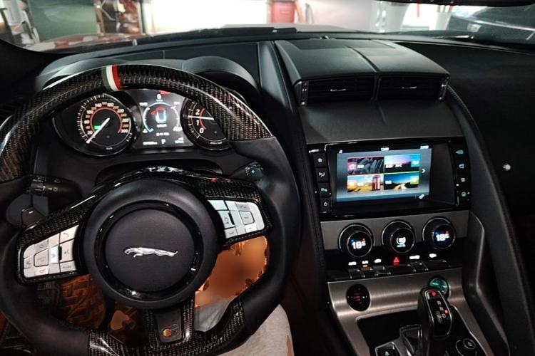 Used Jaguar F-TYPE 2016 3.0 SC Hardtop Version Center Console