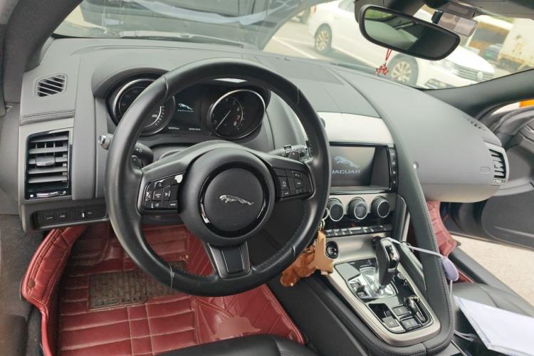 Used Jaguar F-TYPE 2016 3.0 SC Hardtop Version Center Console