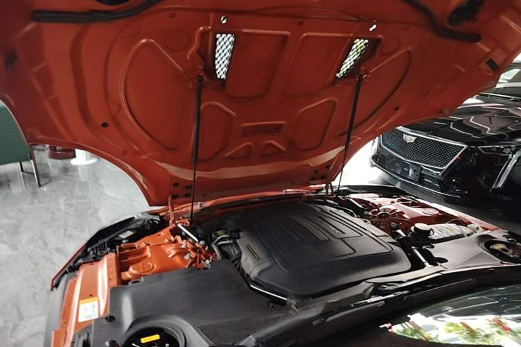 Used Jaguar F-TYPE 2016 3.0 SC Hardtop Version Engine Bay
