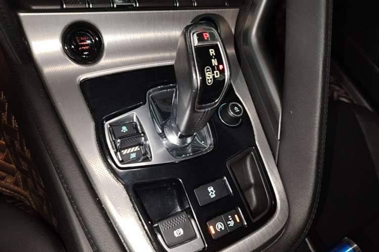 Used Jaguar F-TYPE 2016 3.0 SC Hardtop Version Gear Lever