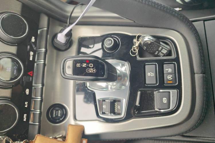 Used Jaguar F-TYPE 2016 3.0 SC Hardtop Version Gear Lever