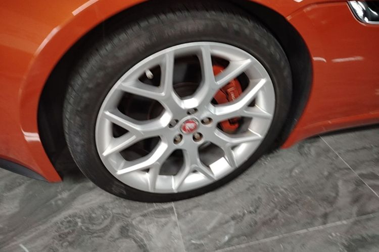 Used Jaguar F-TYPE 2016 3.0 SC Hardtop Version Left Front Wheel Hub