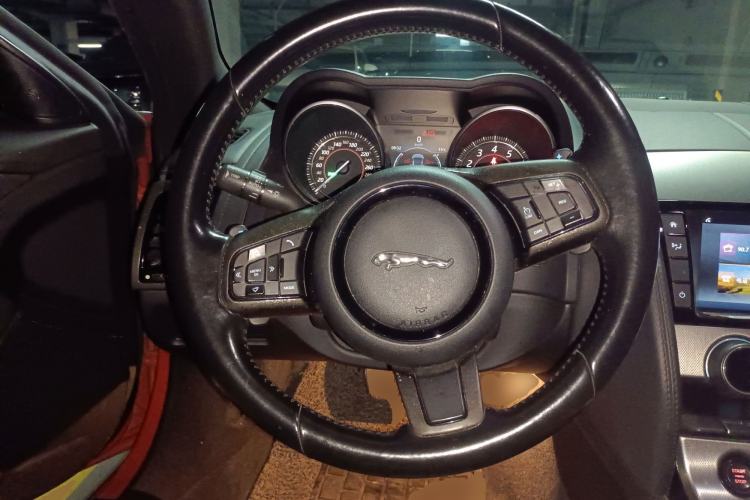 Used Jaguar F-TYPE 2016 3.0 SC Hardtop Version Steering Wheel