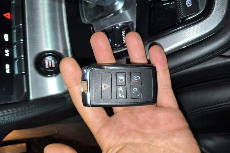 Used Jaguar F-TYPE 2016 3.0 SC Hardtop Version Vehicle Key