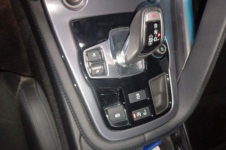 Used Jaguar F-TYPE 2018 3.0 SC Hardtop Version Gear Lever