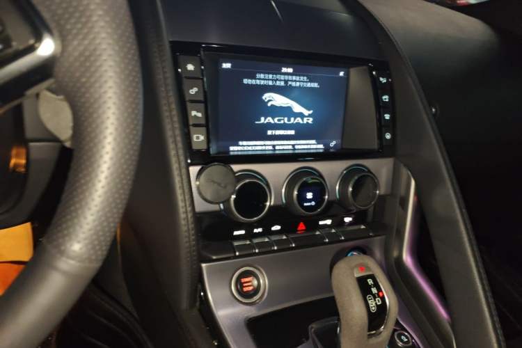 Used Jaguar F-TYPE 2018 3.0 SC Hardtop Version Audio And AC Panel