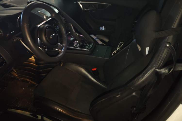 Used Jaguar F-TYPE 2018 3.0 SC Hardtop Version Left Front Seat