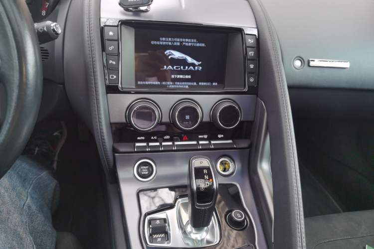 Used Jaguar F-TYPE 2018 3.0 SC Hardtop Version Audio And AC Panel