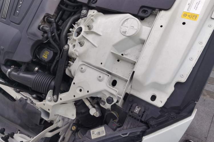 Used Jaguar F-TYPE 2018 3.0 SC Hardtop Version Engine Bay Left