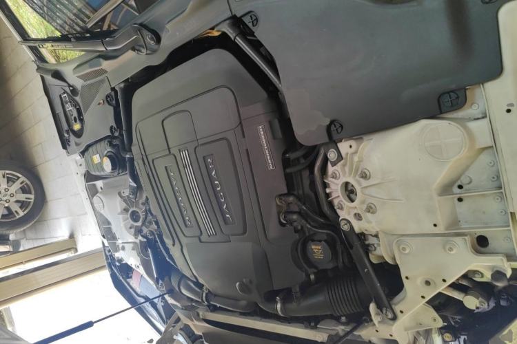 Used Jaguar F-TYPE 2018 3.0 SC Hardtop Version Engine Bay