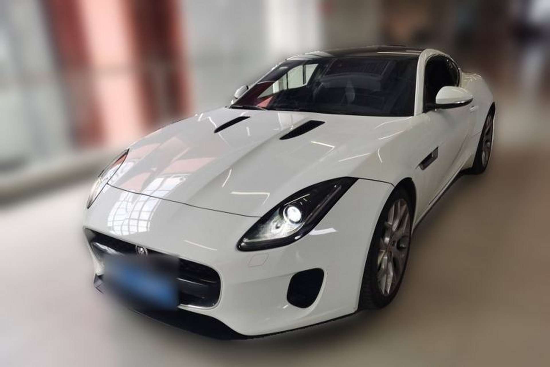 Used Jaguar F-TYPE 2018 3.0 SC Hardtop Version Front Left 45 Deg