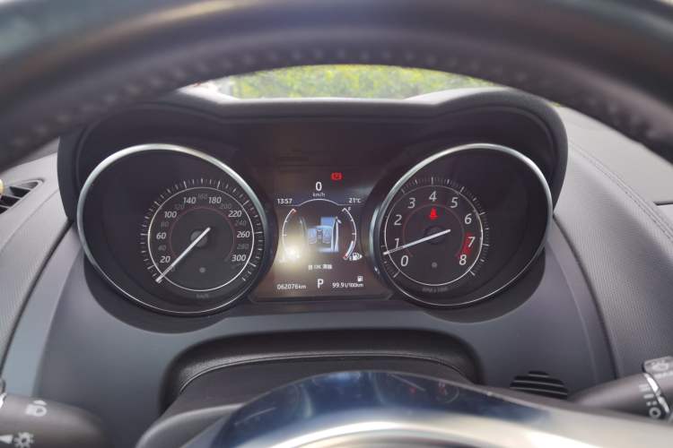 Used Jaguar F-TYPE 2018 3.0 SC Hardtop Version Instrument Cluster