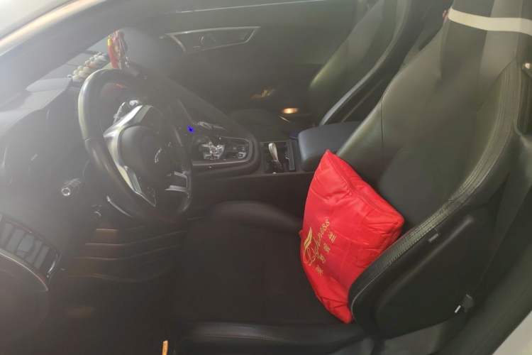 Used Jaguar F-TYPE 2018 3.0 SC Hardtop Version Left Front Seat