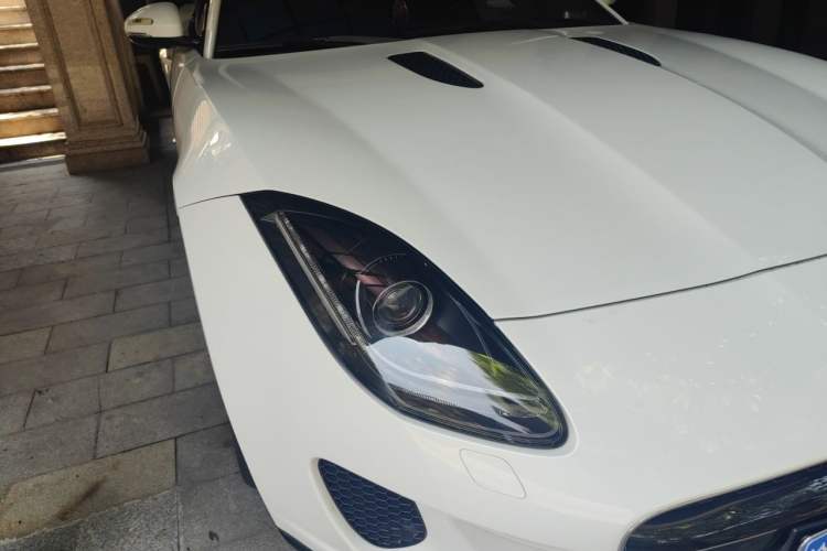 Used Jaguar F-TYPE 2018 3.0 SC Hardtop Version Right Front Headlight