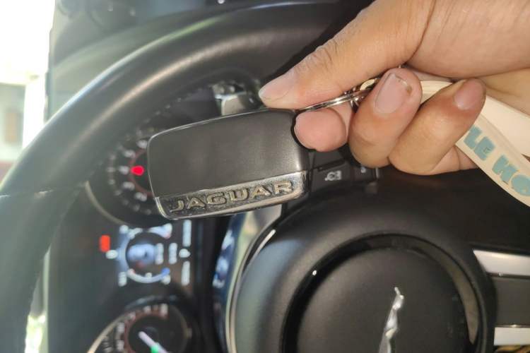 Used Jaguar F-TYPE 2018 3.0 SC Hardtop Version Vehicle Key