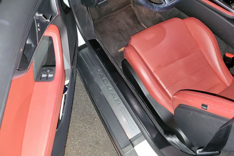 Used Jaguar F-TYPE 2019 3.0 SC Convertible Edition Driver Seat