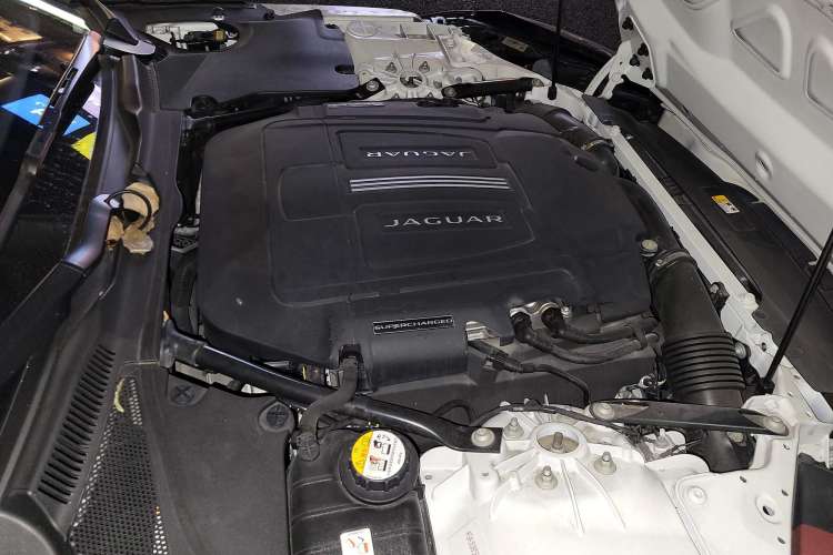 Used Jaguar F-TYPE 2019 3.0 SC Convertible Edition Engine Bay
