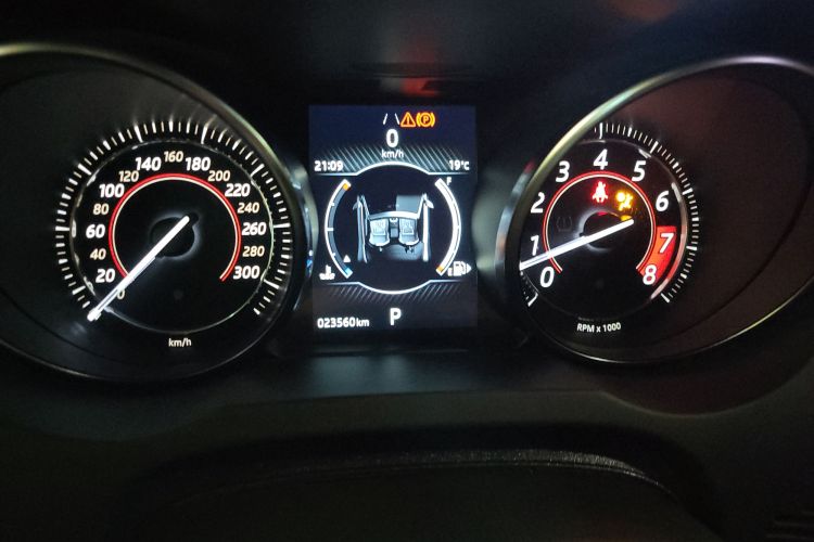Used Jaguar F-TYPE 2019 3.0 SC Convertible Edition Instrument Cluster