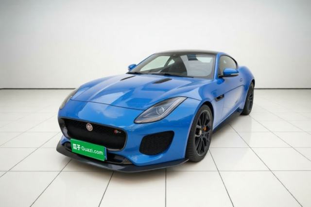 Jaguar F-TYPE 2019 2.0T Hardtop Version مستعملة
