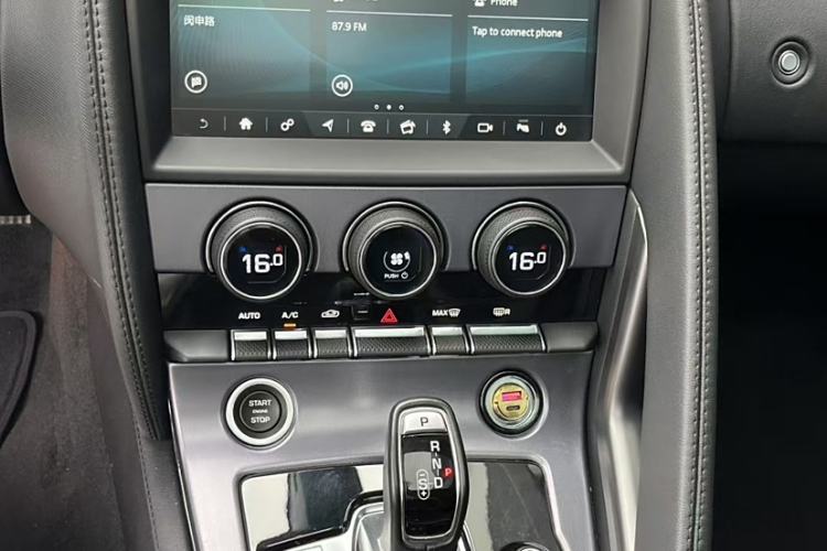 Used Jaguar F-TYPE 2019 2.0T Hardtop Version Interior 2