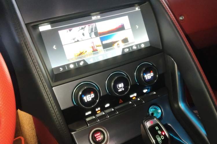 Used Jaguar F-TYPE 2019 2.0T Hardtop Version Audio And AC Panel