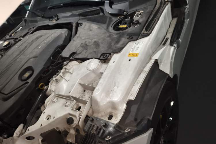 Used Jaguar F-TYPE 2019 2.0T Hardtop Version Engine Bay Left