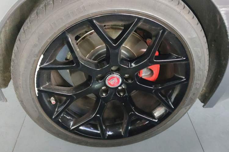 Used Jaguar F-TYPE 2019 2.0T Hardtop Version Exterior 5