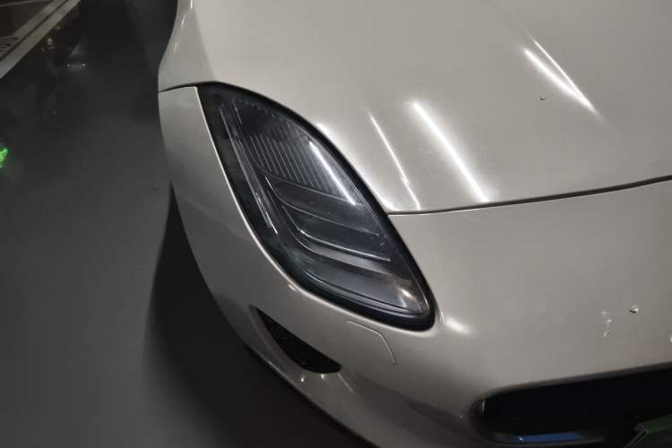 Used Jaguar F-TYPE 2019 2.0T Hardtop Version Right Front Headlight