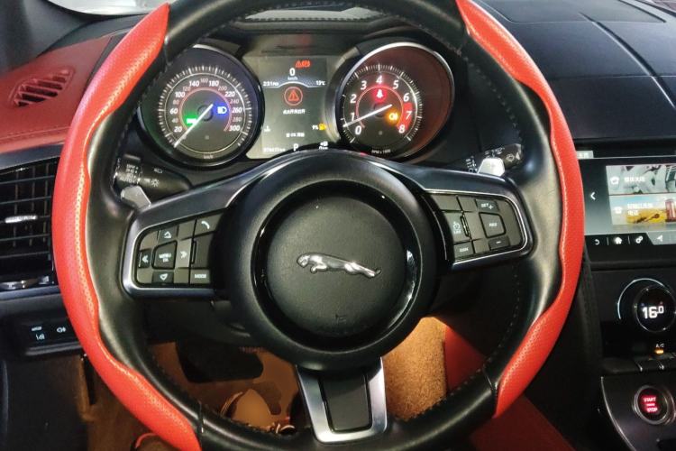 Used Jaguar F-TYPE 2019 2.0T Hardtop Version Steering Wheel