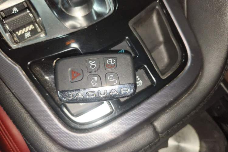 Used Jaguar F-TYPE 2019 2.0T Hardtop Version Vehicle Key