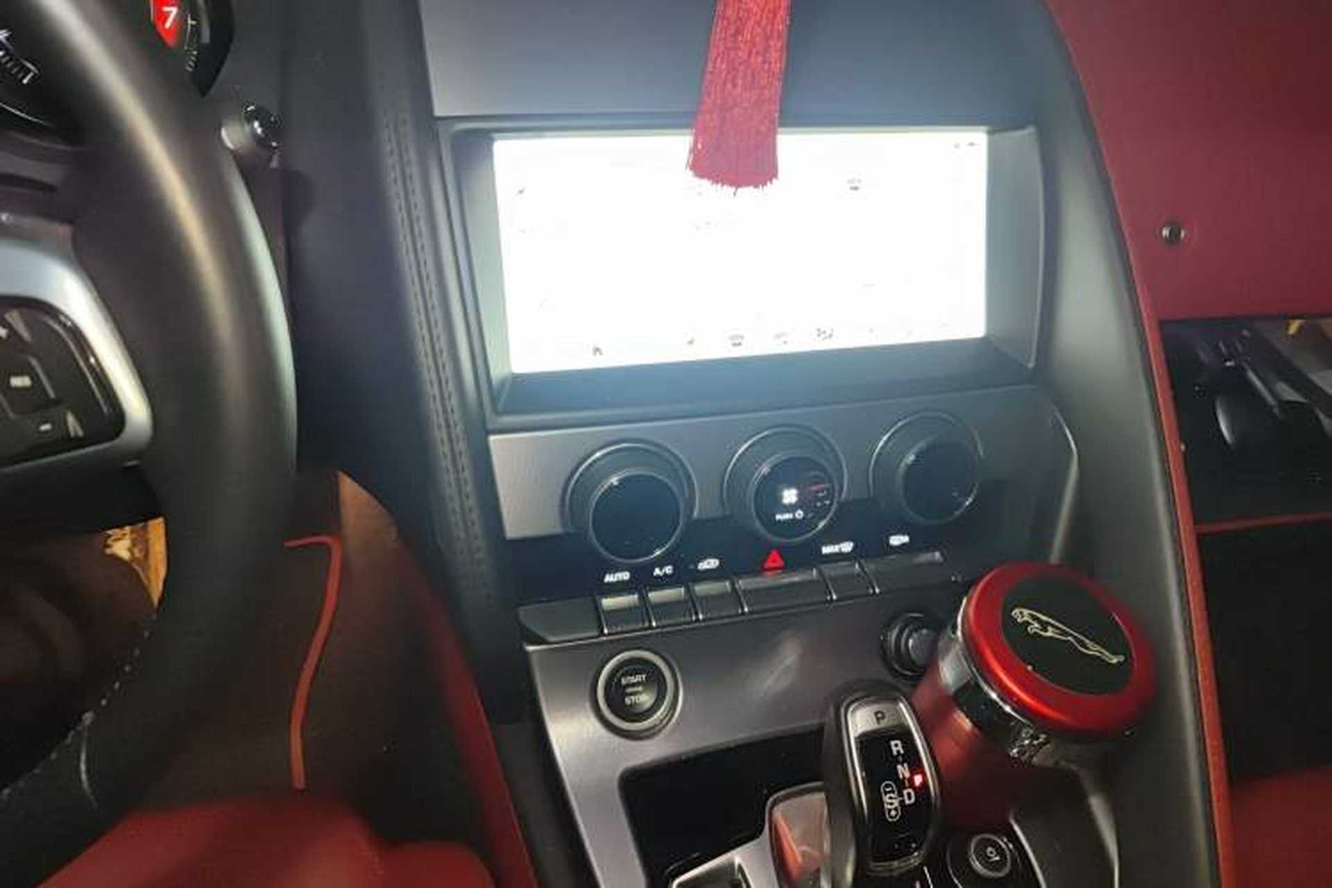 Used Jaguar F-TYPE 2019 2.0T Convertible Edition Audio And AC Panel