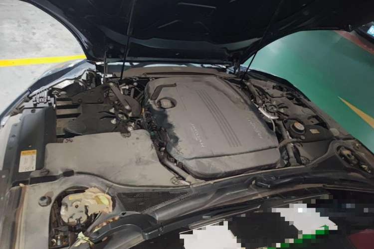 Used Jaguar F-TYPE 2019 2.0T Convertible Edition Engine Bay