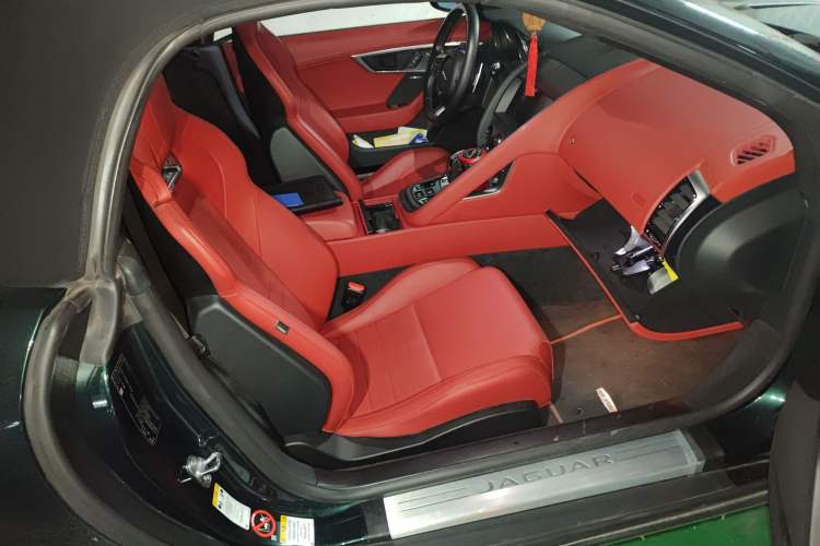 Used Jaguar F-TYPE 2019 2.0T Convertible Edition Left Rear Seat