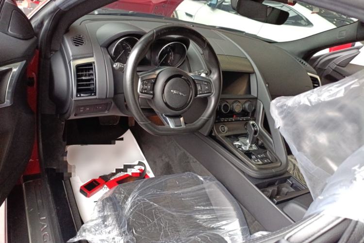 Used Jaguar F-TYPE 2019 2.0T Hardtop Version Center Console