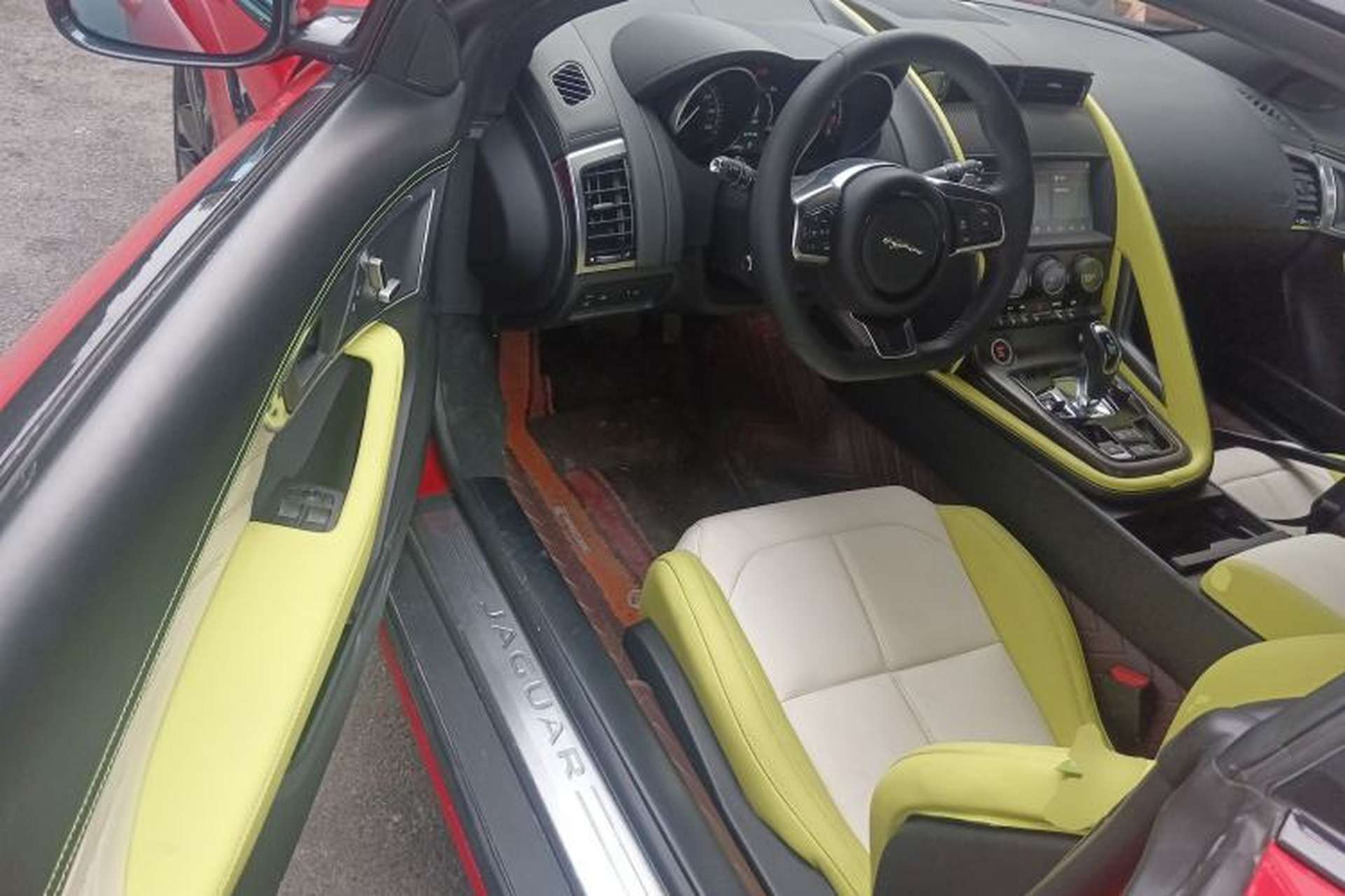 Used Jaguar F-TYPE 2019 3.0 SC Hardtop Version Driver Seat
