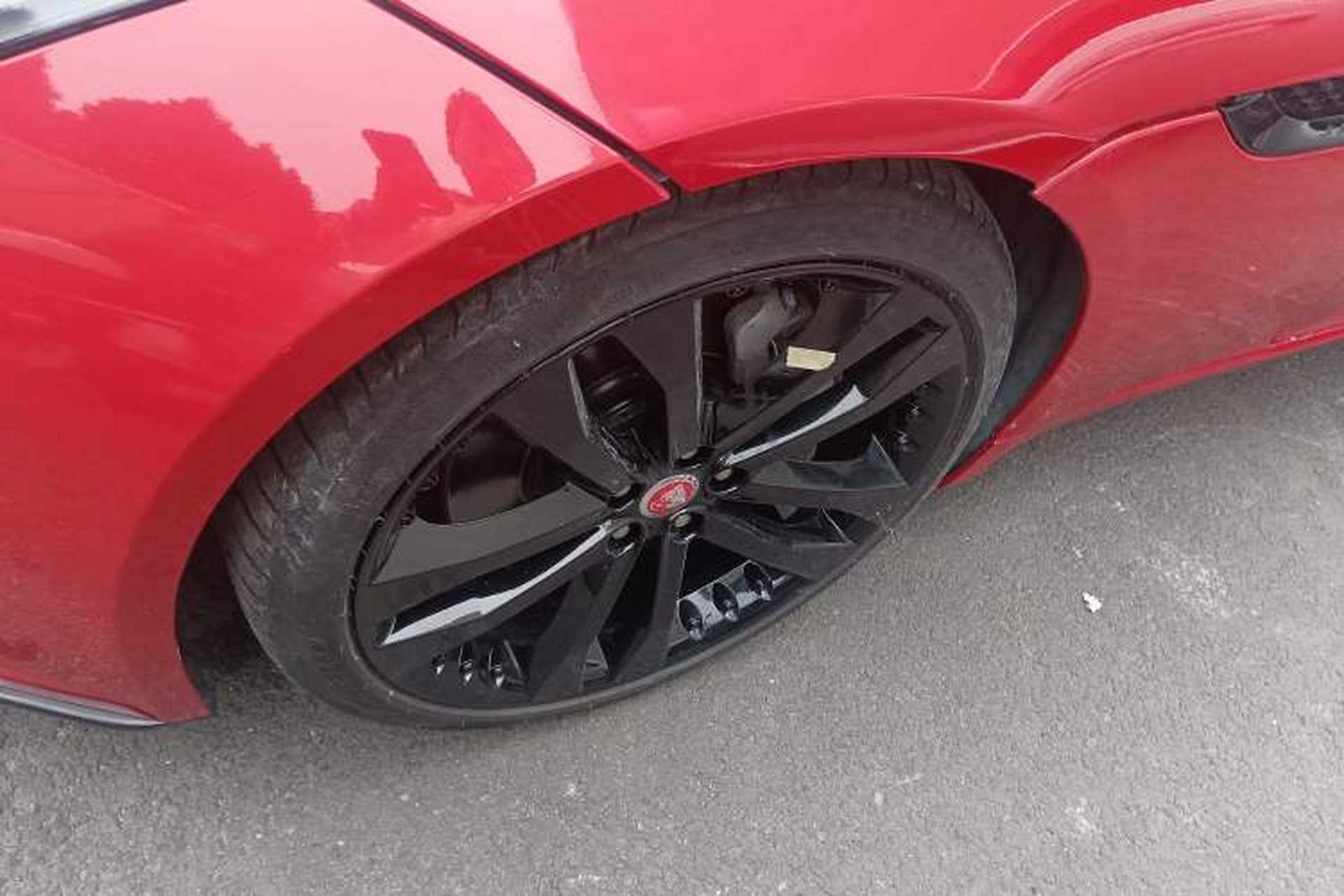 Used Jaguar F-TYPE 2019 3.0 SC Hardtop Version Left Front Wheel Hub