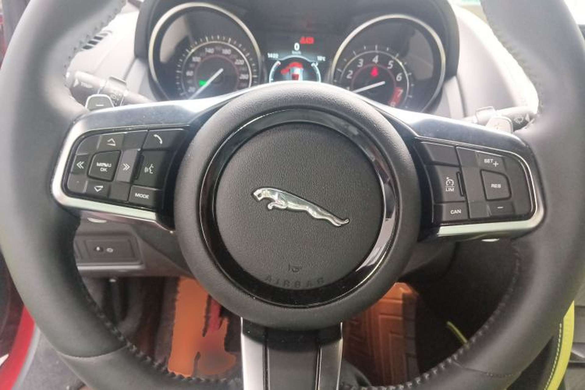 Used Jaguar F-TYPE 2019 3.0 SC Hardtop Version Steering Wheel