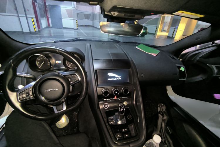 Used Jaguar F-TYPE 2019 2.0T Hardtop Version Center Console