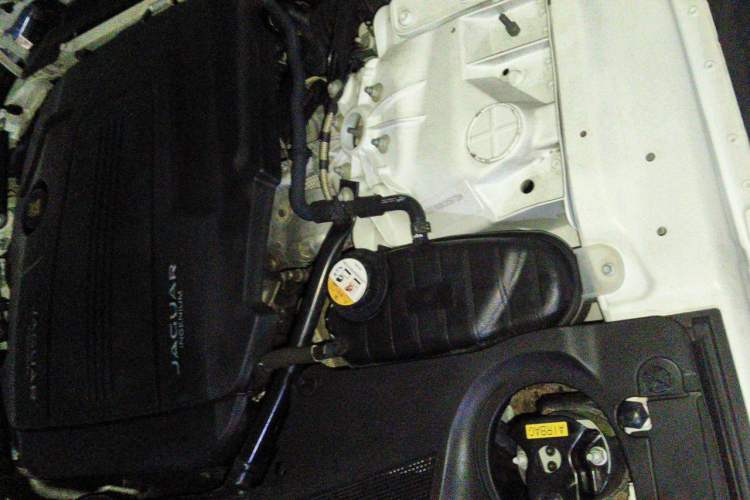 Used Jaguar F-TYPE 2019 2.0T Hardtop Version Engine Bay Right