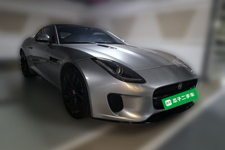 Used Jaguar F-TYPE 2019 2.0T Hardtop Version Front Right 45 Deg