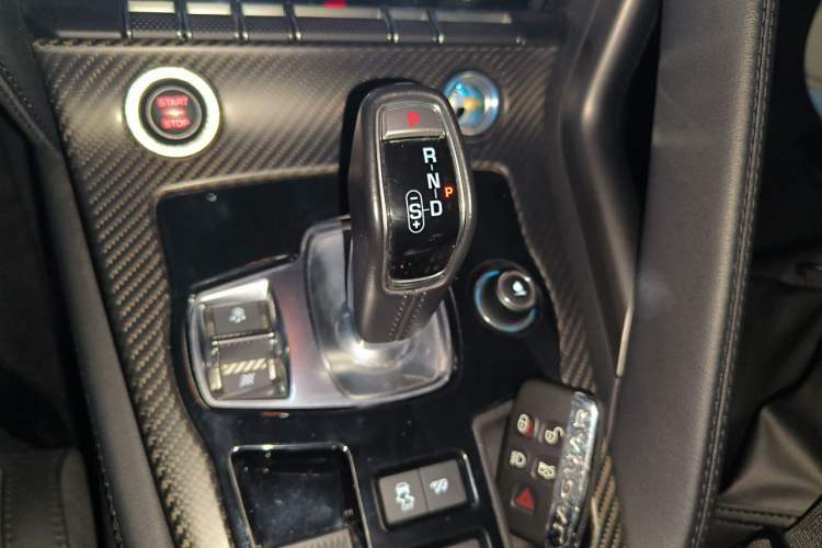 Used Jaguar F-TYPE 2019 2.0T Hardtop Version Gear Lever