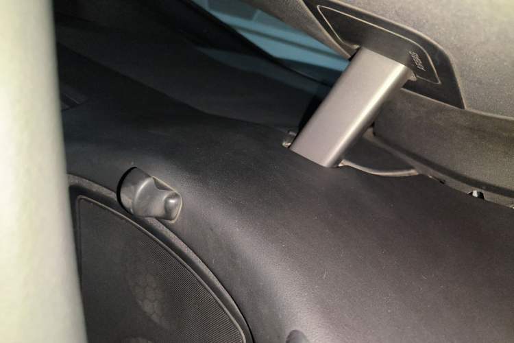 Used Jaguar F-TYPE 2019 2.0T Hardtop Version Left Rear Seat